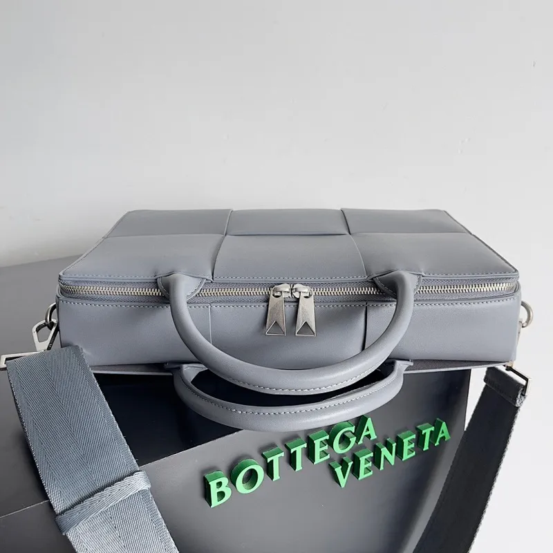 All categories 💚 Authentic bags 💚 BV 2025 new Bottega Veneta large plaid woven men's briefcase